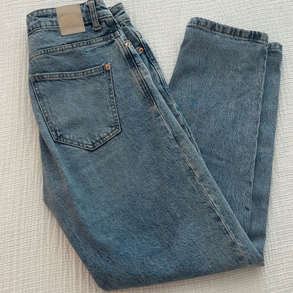 Zara Mom Jeans Size US 6